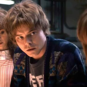 Stranger Things S05 Jonathan Byers Sweater