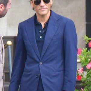 Oscar Isaac In the Hand of Dante 2025 Blue Suit
